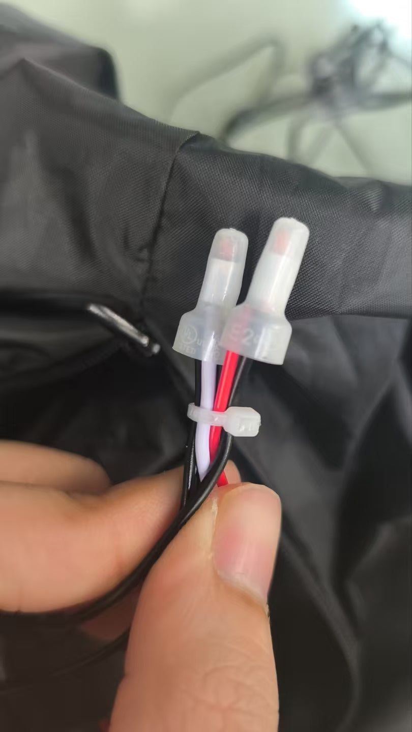 FUTURE HOME 5 FT Christmas Inflatables Santa Claus Outdoor Decorations Blow Up Yard Standing Santa with Built-in LEDs for Holiday Party Xmas Yard Garden Lawn Decor