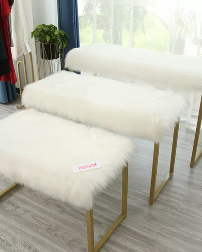 SHOSHONE Soft Artificial Area Rug, White Fur Area Rug for Living Room Fluffy Washable Artificial Rug for Bedroom Luxury Room Decor